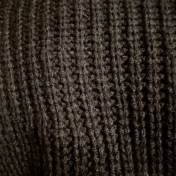 Almost Famous Skirt Set Cropped Turtleneck Sweater Size L - Picture 2 of 2